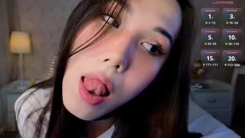 Kaia Monday Thursday FridaySaturdaySunday online show from October 25, 3:07 pm