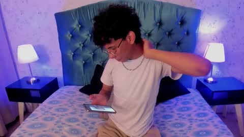 kai online show from February 24, 3:37 am