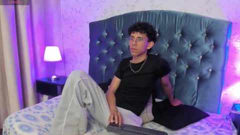 kai online show from March 5, 3:13 am