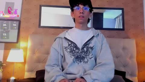 kai online show from April 12, 3:33 am