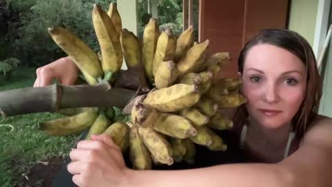 Snapshot of kaileeshy chatting on February 8, 4:25 am Kailee Smile online show from February 8, 4:25 am