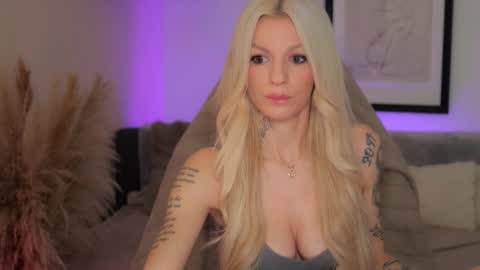 Snapshot of kaira_kampen chatting on January 5, 8:01 pm Kaira online show from January 5, 8:01 pm