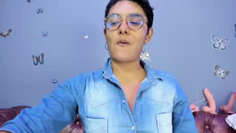 kaira_mosse_ online show from November 20, 11:43 am