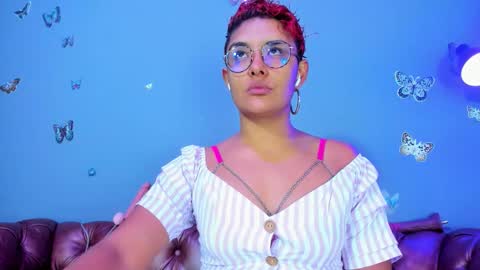 Snapshot of kaira_mosse_ chatting on March 19, 1:04 pm kaira_mosse_ online show from March 19, 1:04 pm