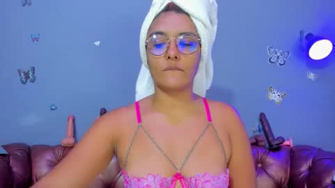 Snapshot of kaira_mosse_ chatting on March 21, 11:59 am kaira_mosse_ online show from March 21, 11:59 am