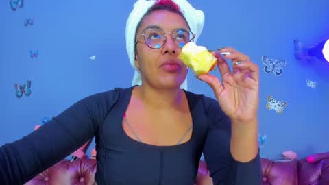 Snapshot of kaira_mosse_ chatting on April 3, 12:36 pm kaira_mosse_ online show from April 3, 12:36 pm