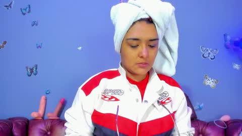 Snapshot of kaira_mosse_ chatting on April 11, 11:14 am kaira_mosse_ online show from April 11, 11:14 am