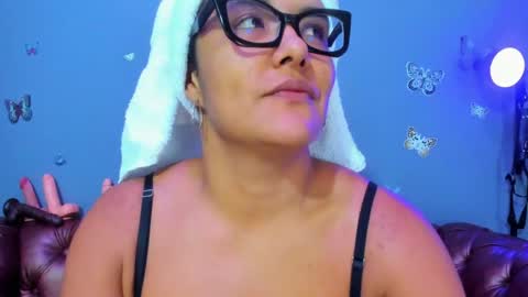 Snapshot of kaira_mosse_ chatting on April 30, 12:00 pm kaira_mosse_ online show from April 30, 12:00 pm