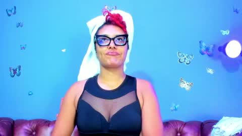 Snapshot of kaira_mosse_ chatting on May 22, 12:00 pm kaira_mosse_ online show from May 22, 12:00 pm