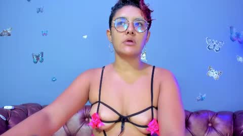 kaira_mosse_ online show from June 23, 11:08 am