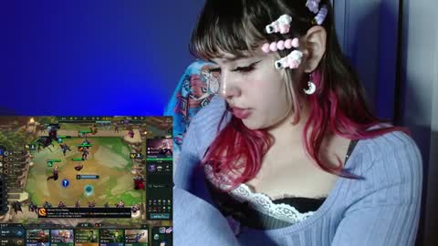 Snapshot of kairilovescumm chatting on January 12, 1:32 am Kairi online show from January 12, 1:32 am