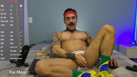 Snapshot of kairos_xx chatting on December 1, 9:15 pm Kairos Meucci online show from December 1, 9:15 pm