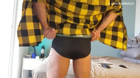 Snapshot of kairos_xx chatting on October 19, 5:02 pm Kairos Meucci online show from October 19, 5:02 pm