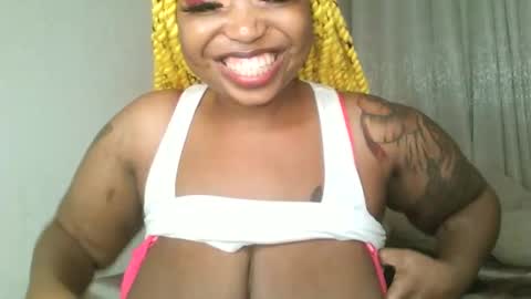Snapshot of kakey_love chatting on December 6, 8:59 am kakey love online show from December 6, 8:59 am