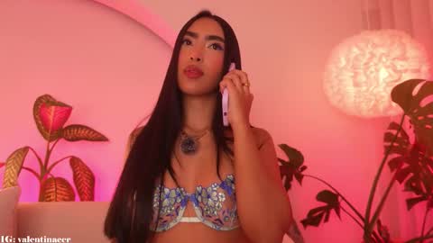 Snapshot of kali_hiill chatting on February 14, 2:52 am Sweet Kali online show from February 14, 2:52 am