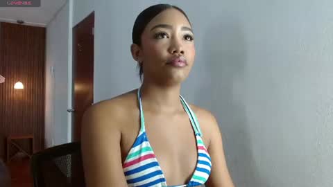 Snapshot of kali_rousse chatting on July 17, 12:01 pm online show from July 17, 12:01 pm