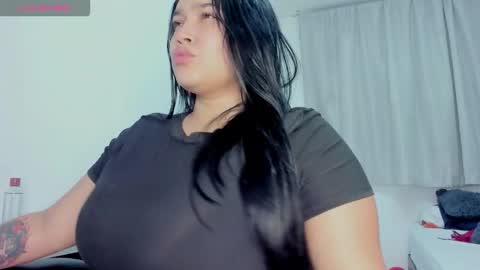 Snapshot of kali_sweet chatting on October 23, 2:33 am AndreaLactating online show from October 23, 2:33 am