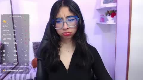 Snapshot of kalilowe_ chatting on June 12, 2:05 pm Kali online show from June 12, 2:05 pm