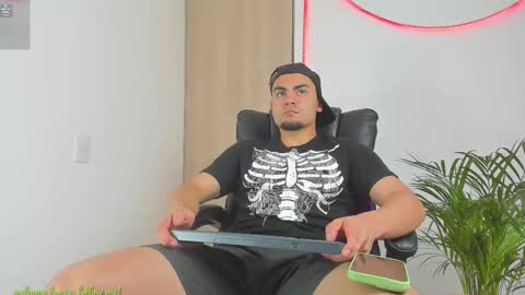 K A L I online show from March 13, 6:42 am