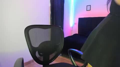 Snapshot of kamala_khan_tx chatting on February 25, 2:59 pm Online 800 to 1400 online show from February 25, 2:59 pm