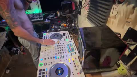 kamikazeozzy_juicylucee online show from January 12, 5:45 am