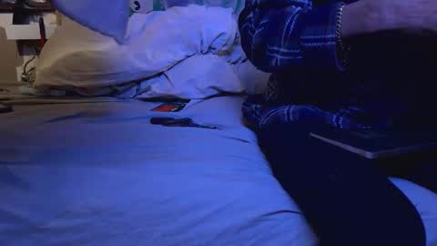 kamikazeozzy_juicylucee online show from February 26, 8:35 am