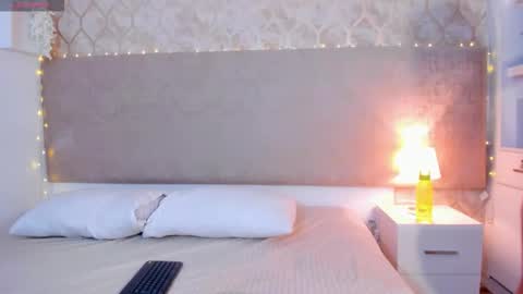 Kamila Betancourt online show from February 26, 1:10 pm