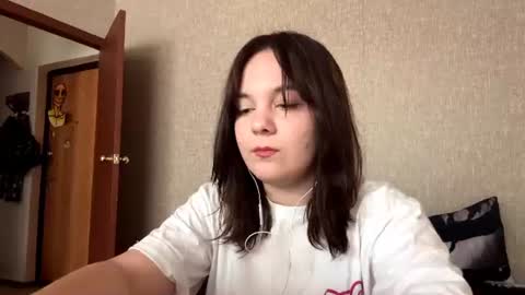 Snapshot of kamilahficorilli chatting on July 18, 2:43 pm Kamilla online show from July 18, 2:43 pm