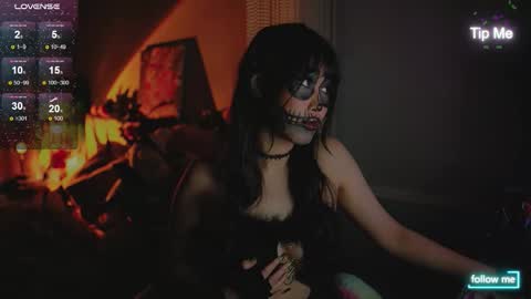Snapshot of kamilee__xo chatting on October 31, 7:48 pm kamilee__xo online show from October 31, 7:48 pm