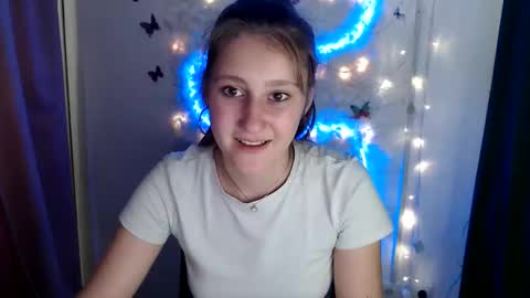 kamilla_love_ online show from September 10, 11:54 am