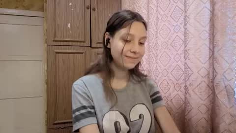 Mari  Simmons online show from November 14, 8:13 am