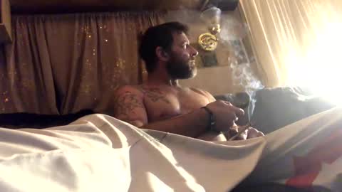 Snapshot of kaneisyours2420 chatting on October 26, 3:56 am Tucker online show from October 26, 3:56 am