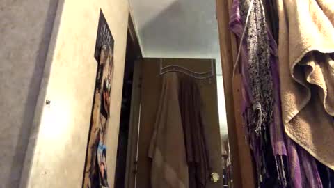 Snapshot of kaneisyours2420 chatting on October 29, 2:03 am Tucker online show from October 29, 2:03 am