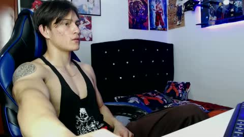 Snapshot of kanekixxxhot chatting on December 5, 11:29 pm andres online show from December 5, 11:29 pm