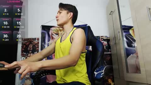 Snapshot of kanekixxxhot chatting on May 11, 12:55 pm andres online show from May 11, 12:55 pm