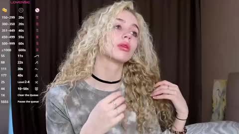 Alice online show from April 9, 3:17 am