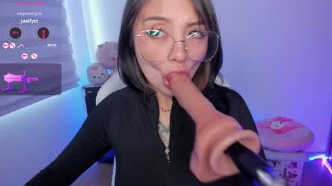 Hanny online show from October 28, 5:37 pm