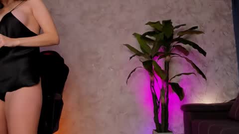 Emma online show from February 6, 2:11 am