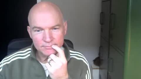 Robbie online show from December 21, 12:49 pm