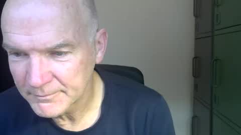 Robbie online show from May 17, 5:05 am