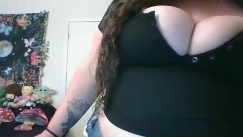 karamelbaby89 online show from April 12, 2:05 am