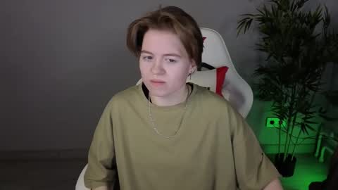 Snapshot of karen_lxve chatting on February 23, 9:06 am Karen online show from February 23, 9:06 am