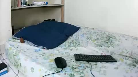 Snapshot of karenato chatting on March 24, 6:40 am karenato online show from March 24, 6:40 am