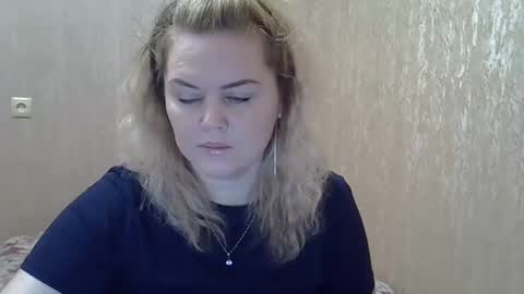 karennelsonx online show from January 12, 5:01 pm