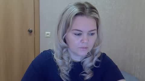 karennelsonx online show from March 30, 10:38 am