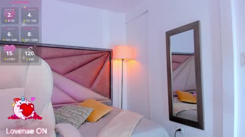 Karen online show from December 10, 6:06 pm