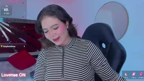 Karen online show from February 19, 5:38 pm