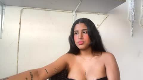 Snapshot of kariina_candy chatting on July 15, 12:21 pm kariina candy and fox online show from July 15, 12:21 pm