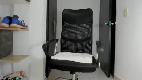 Karim online show from February 8, 9:45 am