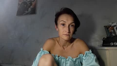 Snapshot of karina_co chatting on February 10, 12:09 pm karina_co online show from February 10, 12:09 pm